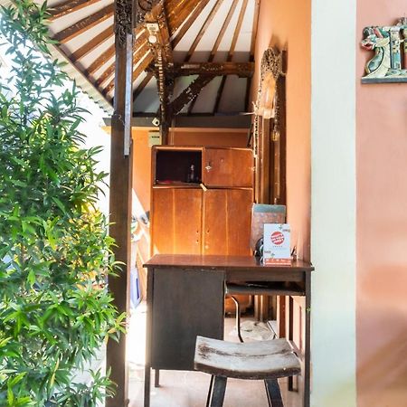 Oyo 3775 Ketut Inn Pesanggaran エクステリア 写真
